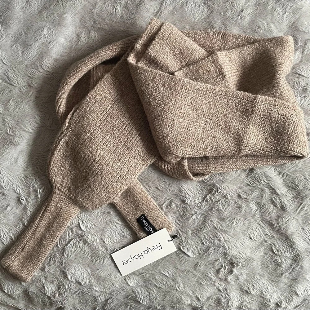 FREYA HARPER | Knit Wrap Shrug - Picture 3 of 6